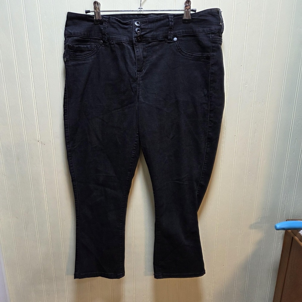 Torrid Jeans Womens 12 Black Dark Wash High Rise Straight Cropped Stretch Denim